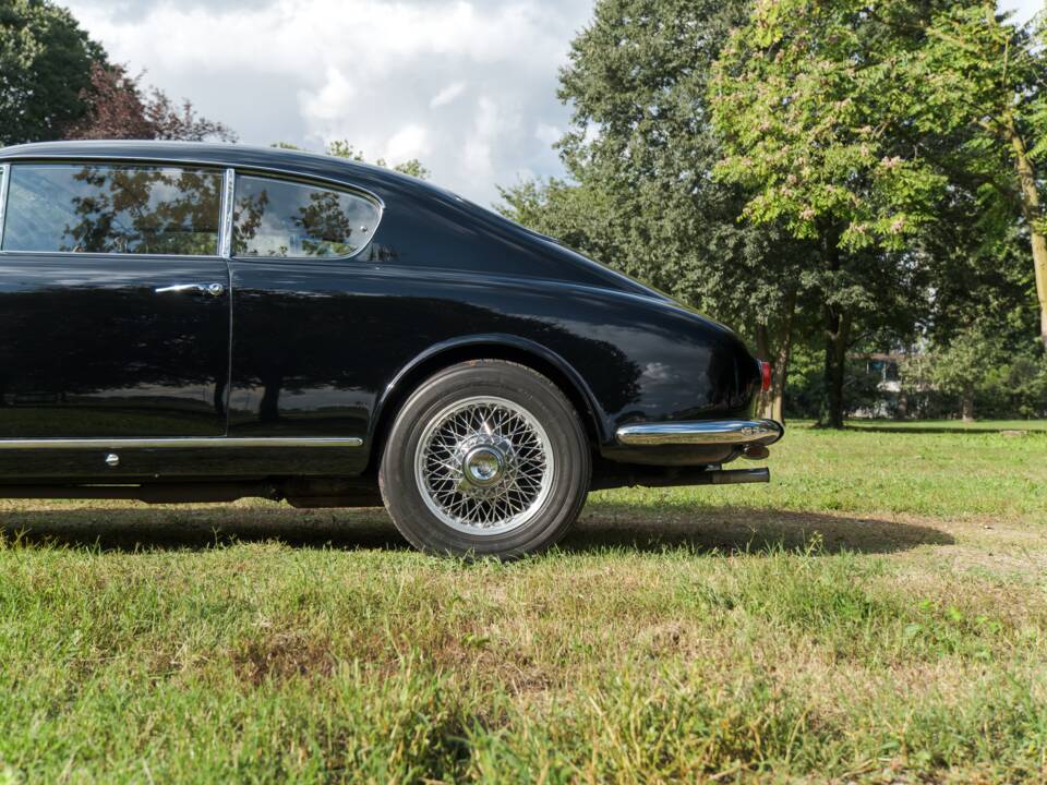 Image 14/97 of Lancia Aurelia B20 GT 2500 (1957)
