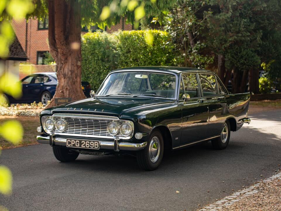 Image 17/44 of Ford Zodiac MkIII (1964)