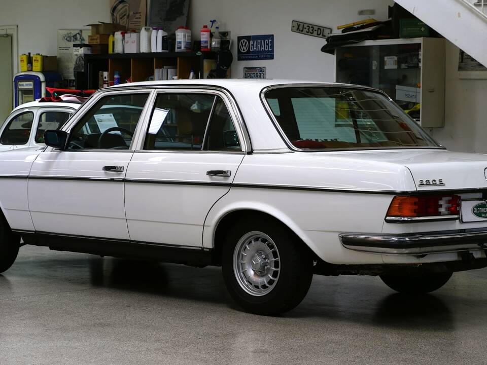 Bild 6/25 von Mercedes-Benz 280 E (1977)