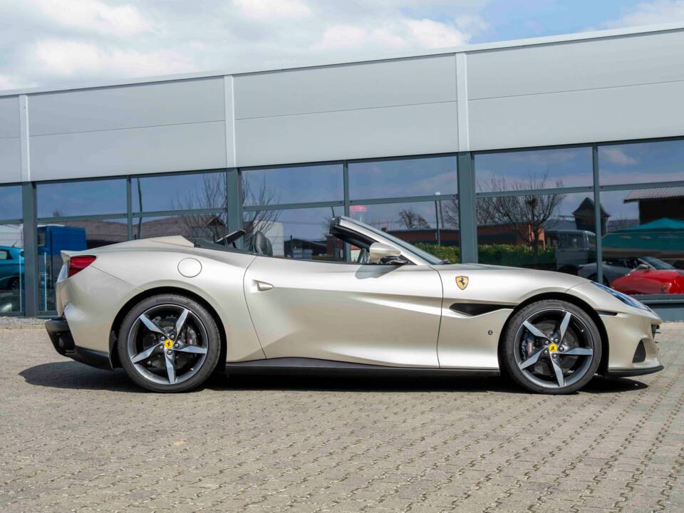 Image 2/44 of Ferrari Portofino M (2022)