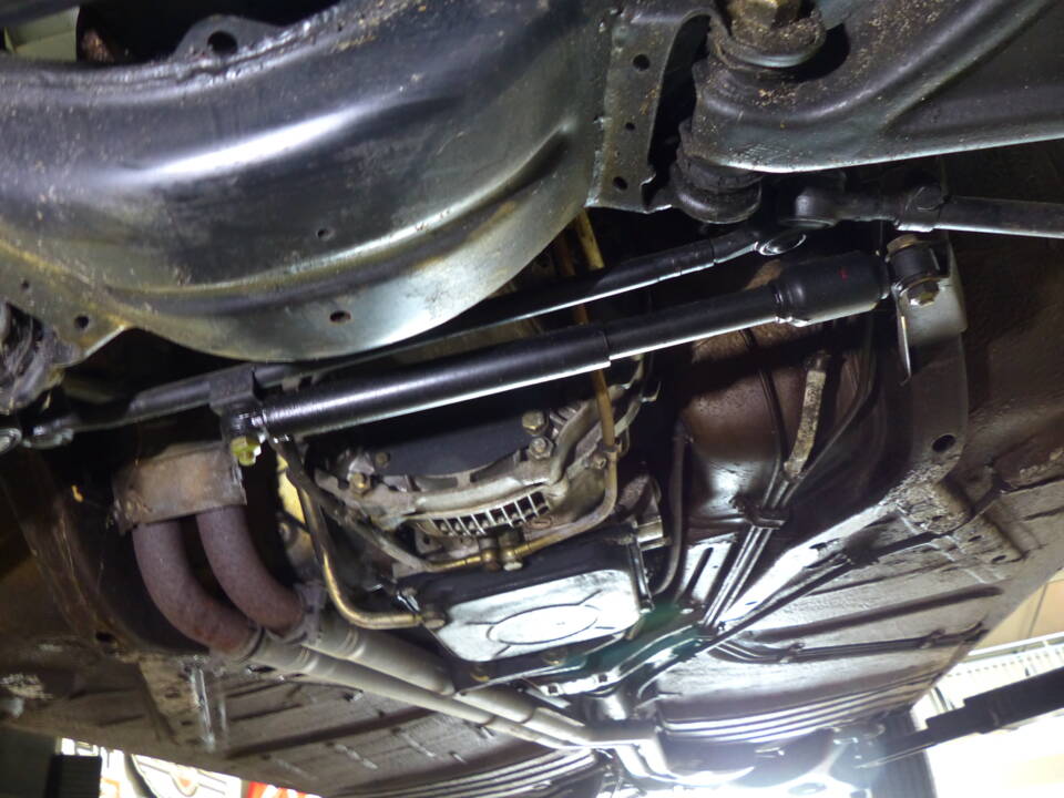 Image 46/63 of Mercedes-Benz 230&#x2F;6 (1974)