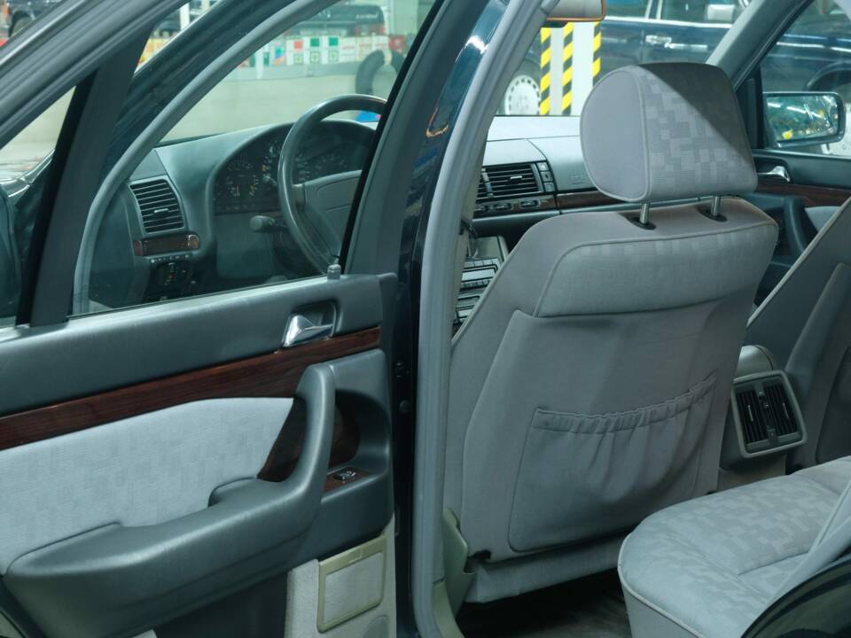 Bild 49/50 von Mercedes-Benz S 320 (1996)