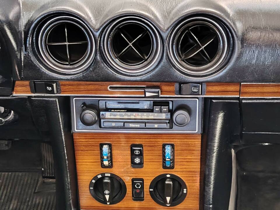 Image 39/53 of Mercedes-Benz 280 SL (1981)