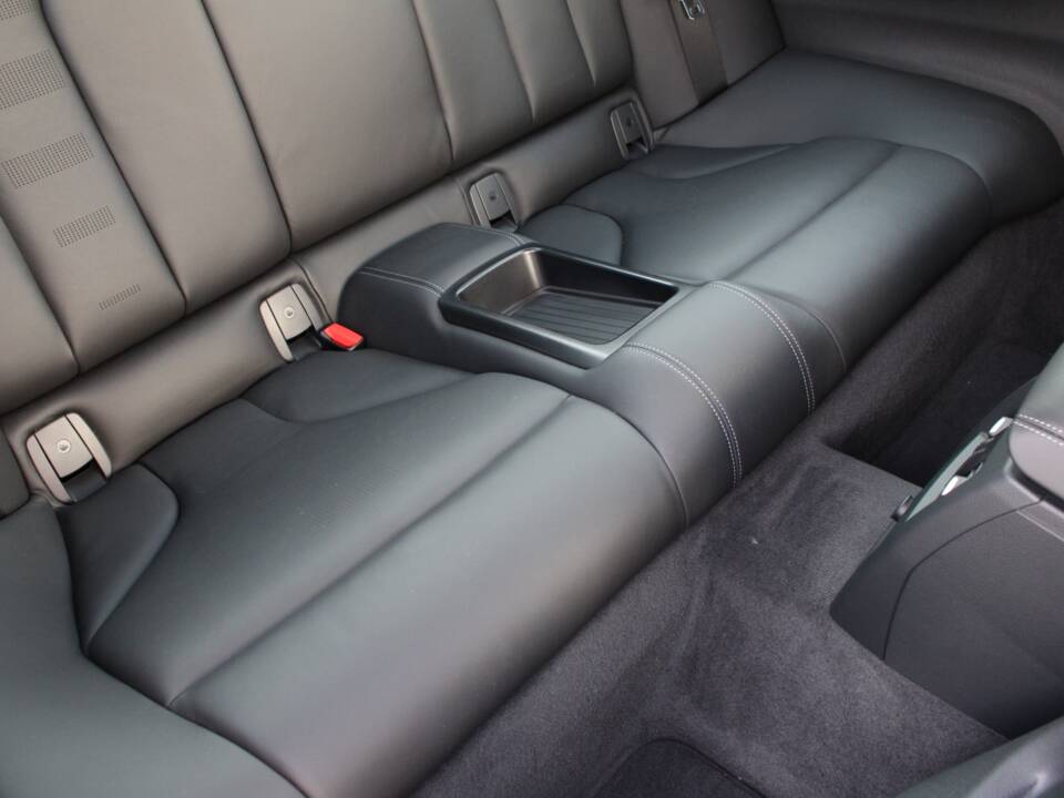 Image 65/98 of BMW M4 (2014)