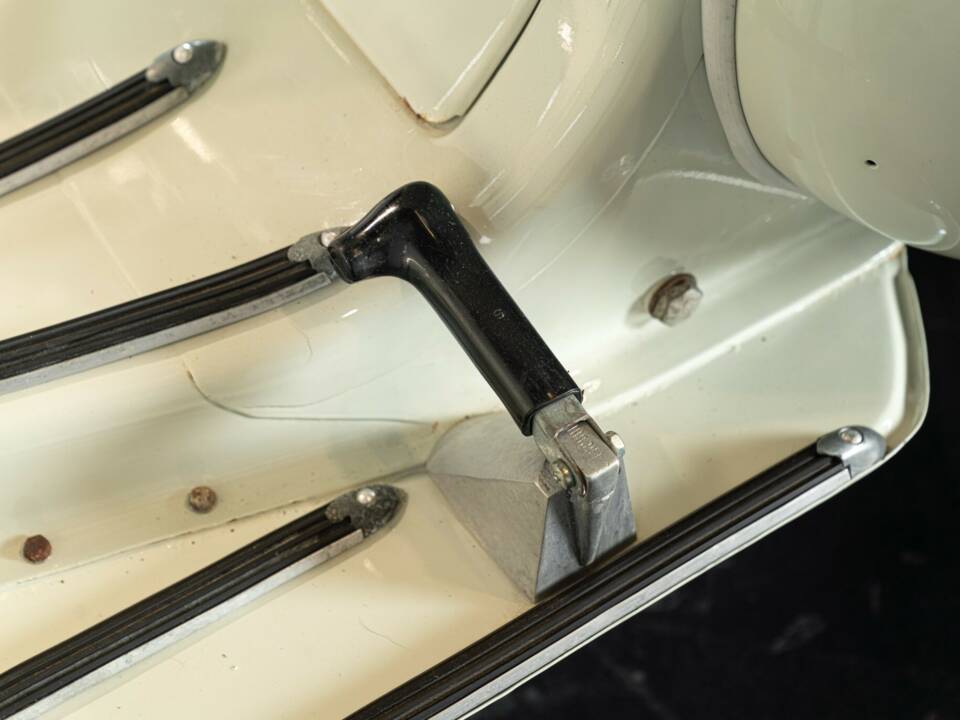 Image 14/33 of Piaggio DUMMY (1956)