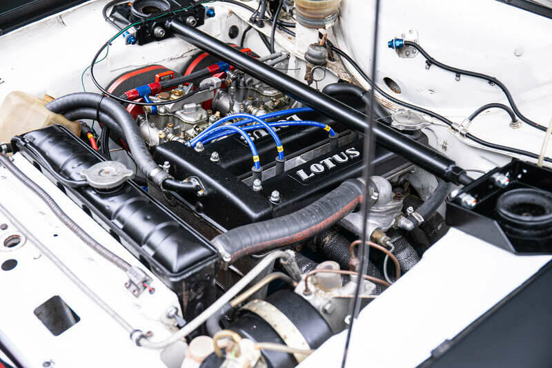 Image 16/40 of Ford Escort Twin Cam (1968)