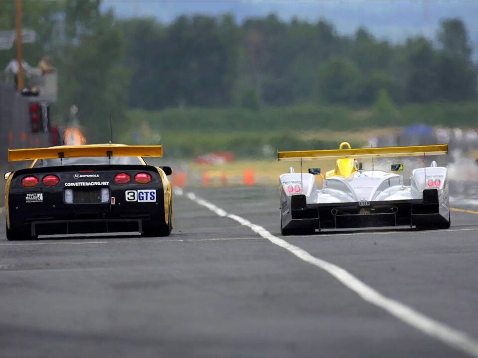 Image 10/22 of Audi R8 LMP900 (2001)