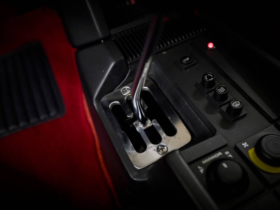 Image 71/99 of Ferrari Testarossa (1991)