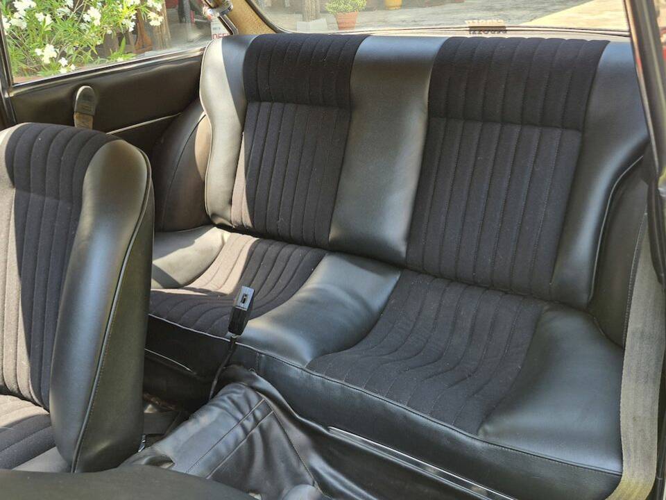 Afbeelding 37/63 van Alfa Romeo Giulia GT 1300 Junior (1971)