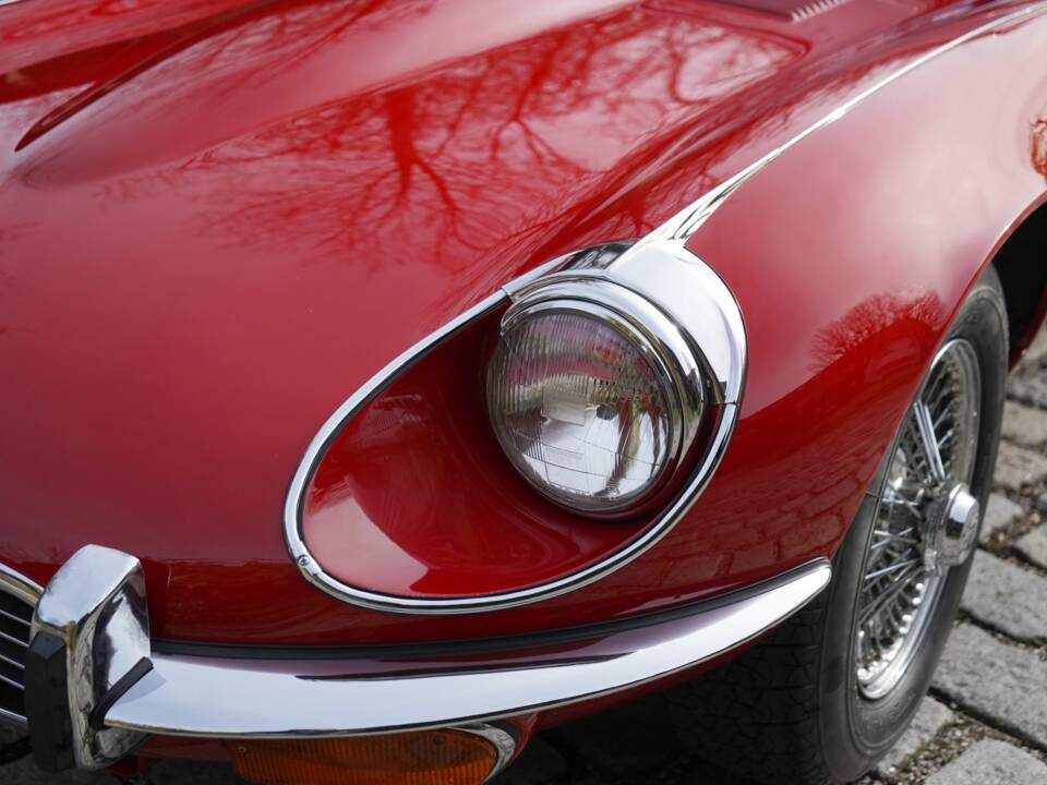 Bild 11/12 von Jaguar E-Type V12 (1972)