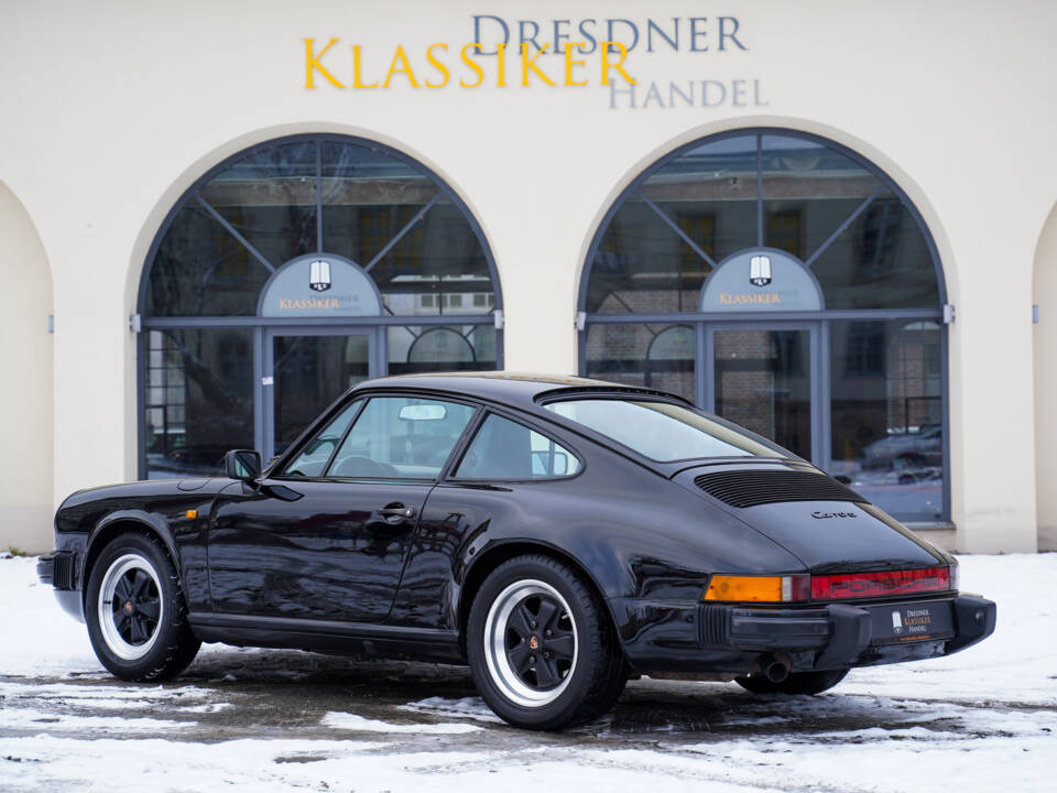 Image 4/27 of Porsche 911 Carrera 3.2 (1985)