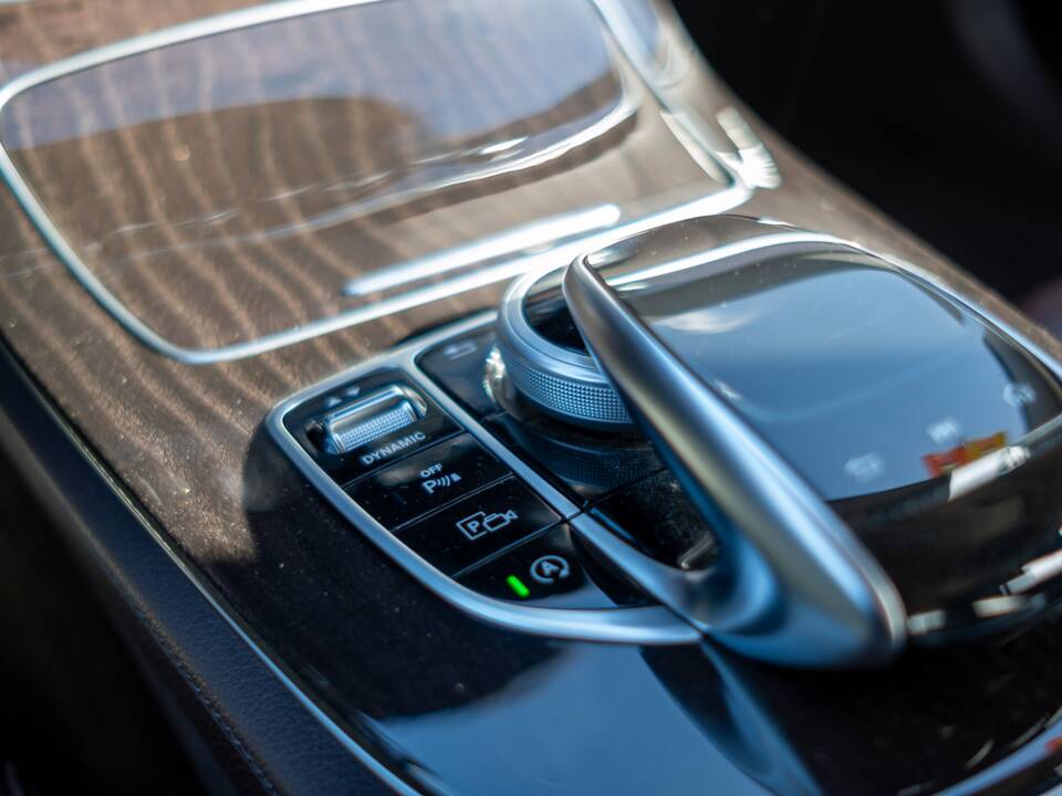 Image 80/85 of Mercedes-Benz CLS 450 4MATIC (2018)