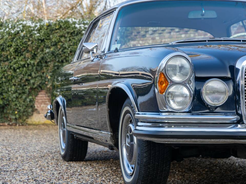 Bild 19/50 von Mercedes-Benz 280 SE 3,5 (1970)