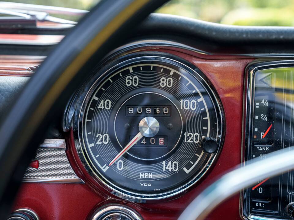 Image 23/33 of Mercedes-Benz 280 SL (1970)