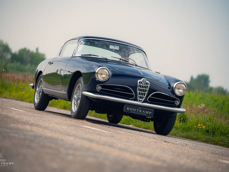 Image 2/20 of Alfa Romeo 1900 C Super Sprint Touring (1954)