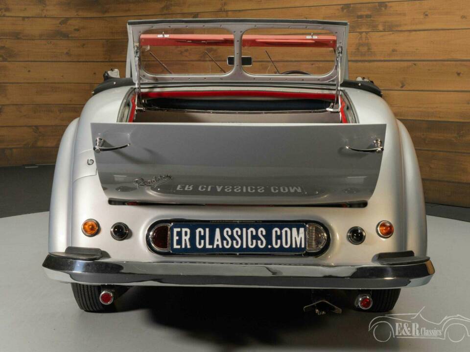 Immagine 6/19 di Triumph 2000 Roadster (1949)