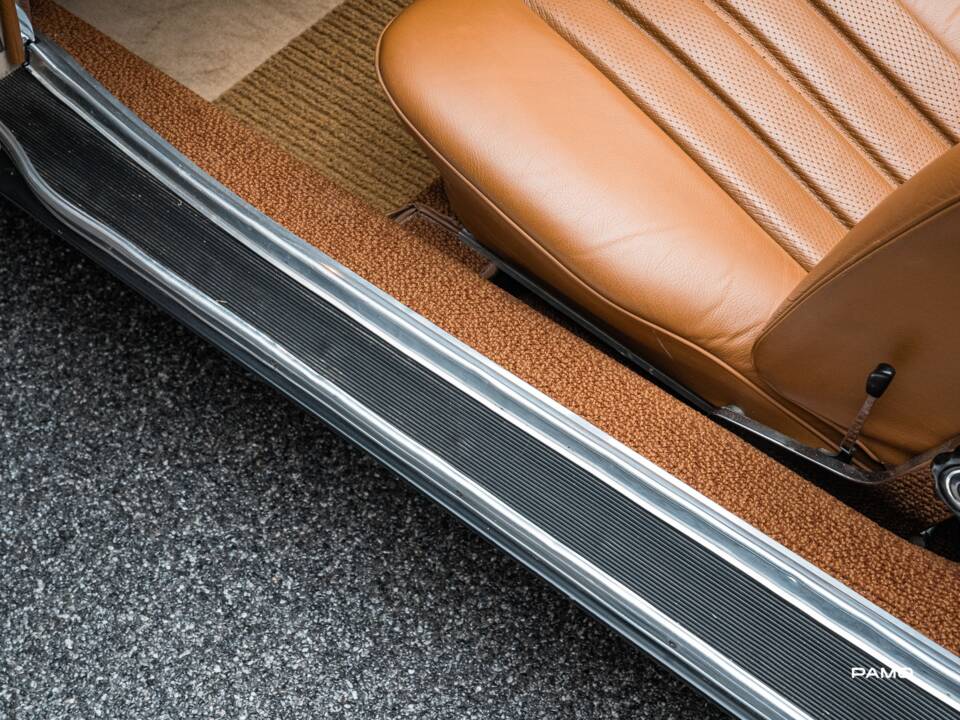 Bild 25/41 von Mercedes-Benz 280 SL (1969)