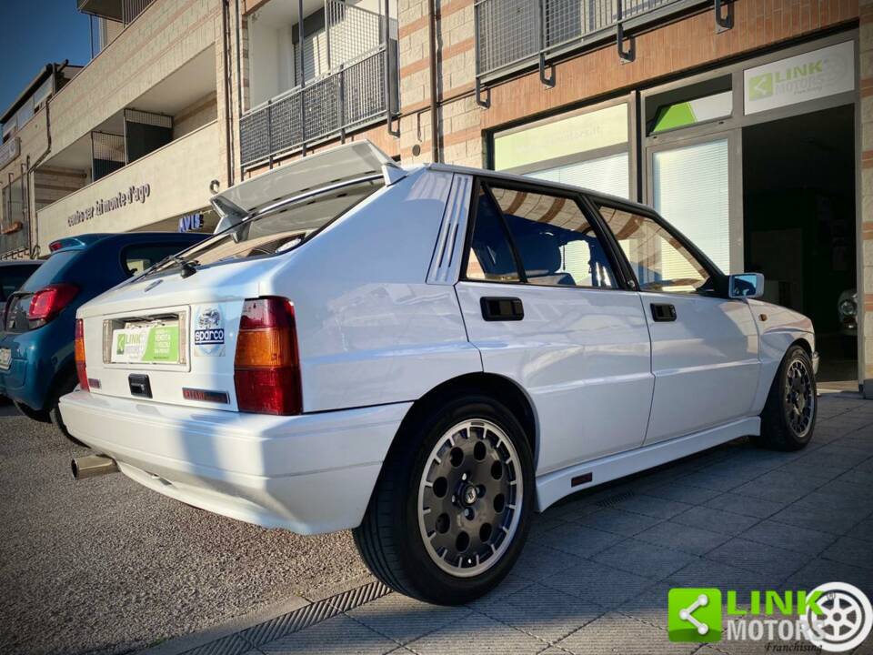 Imagen 9/10 de Lancia Delta HF Integrale (1990)