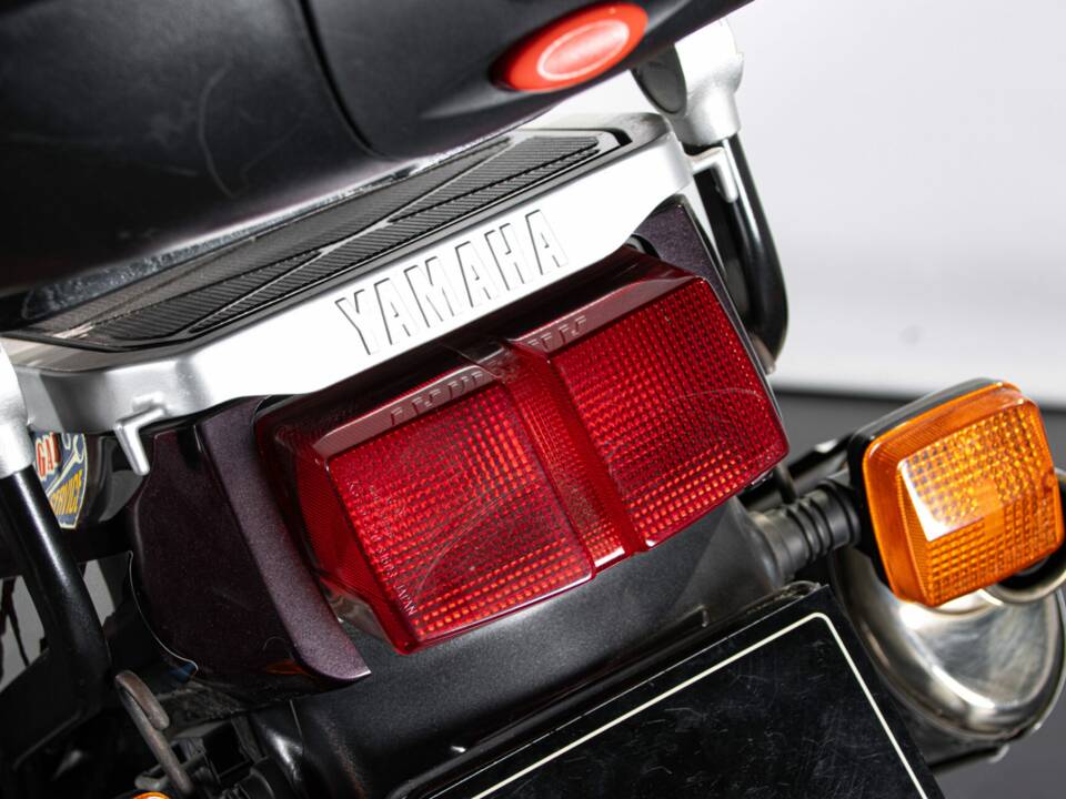 Image 45/50 of Yamaha XTZ 750 SuperTéneré (1990)