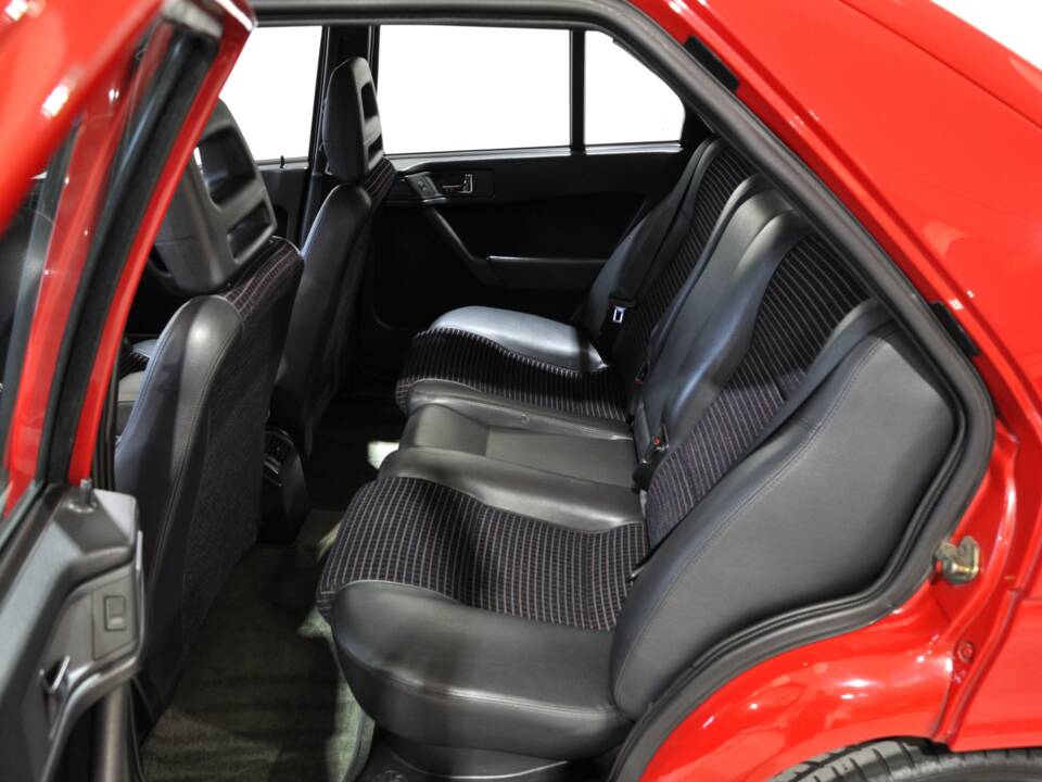 Imagen 14/30 de Alfa Romeo 155  2.0 Q4 4x4 (1992)
