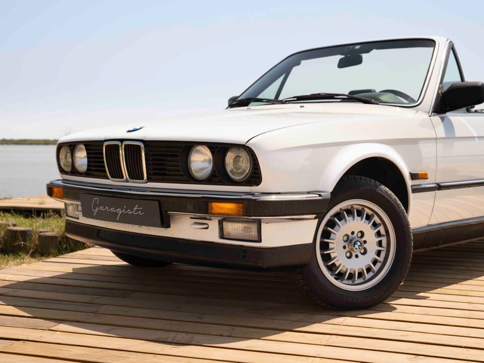 Image 6/70 of BMW 320i (1990)