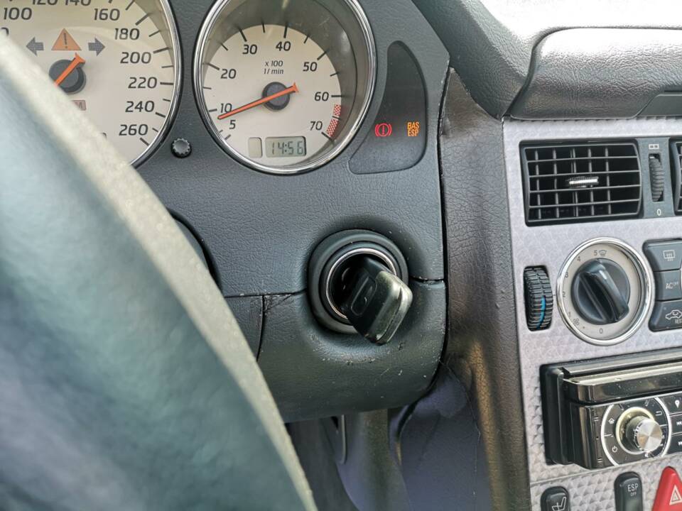 Imagen 9/38 de Mercedes-Benz SLK 200 Kompressor (2002)
