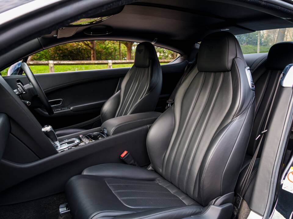 Image 22/27 of Bentley Continental GT V8 S (2014)
