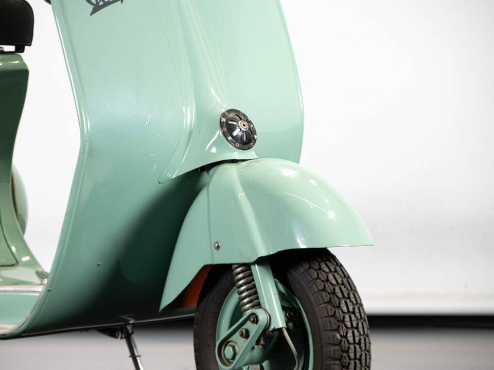 Immagine 26/50 di Piaggio Vespa 125 (1953)