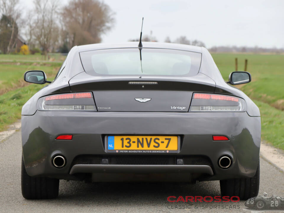 Imagen 7/37 de Aston Martin V8 Vantage (2005)