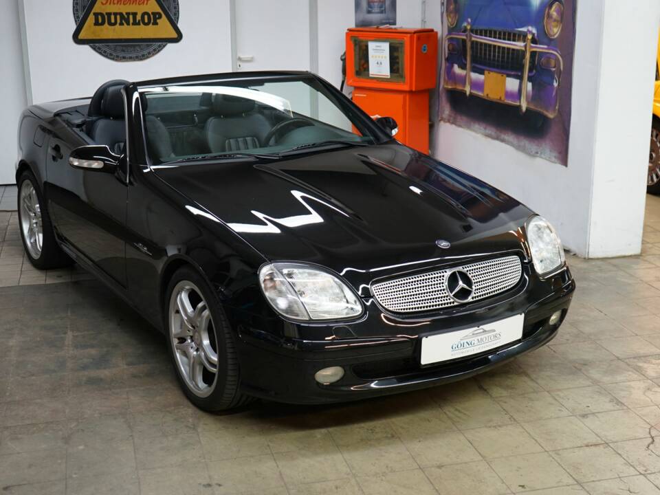 Image 2/28 of Mercedes-Benz SLK 230 Kompressor (2003)