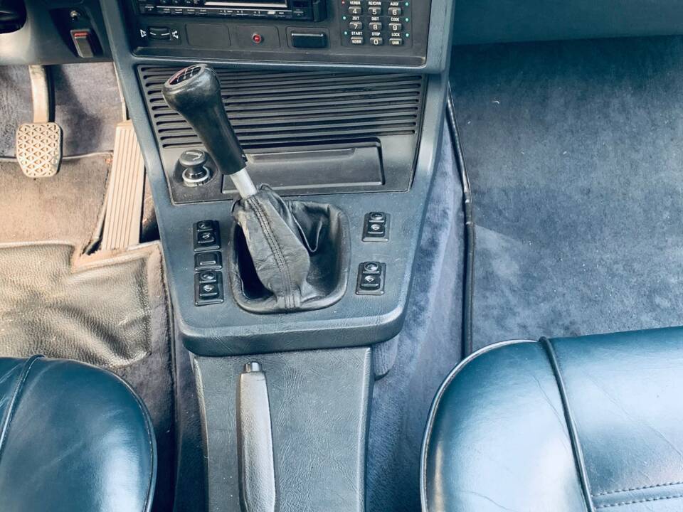 Bild 9/17 von BMW 635 CSi (1984)