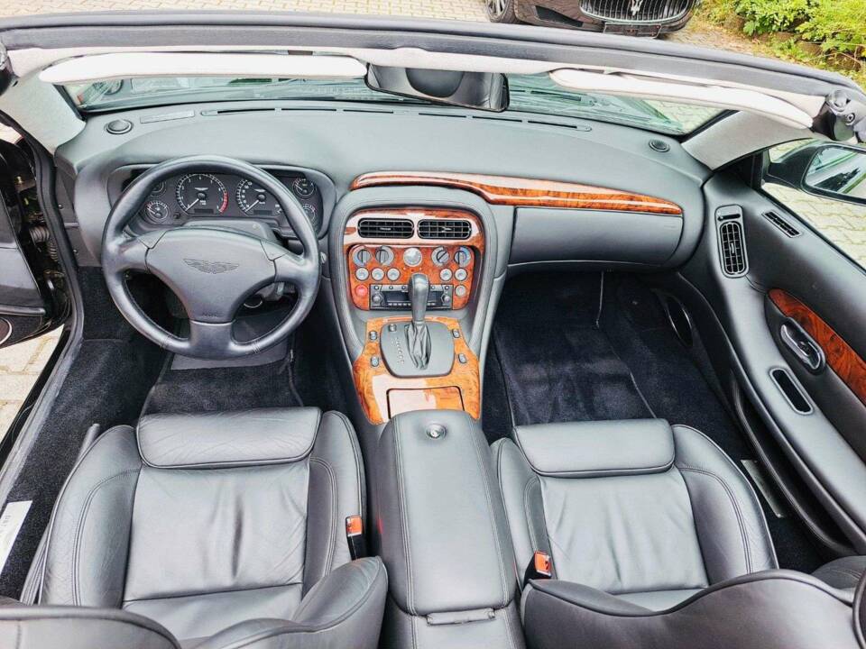 Bild 13/20 von Aston Martin DB 7 Vantage Volante (2002)