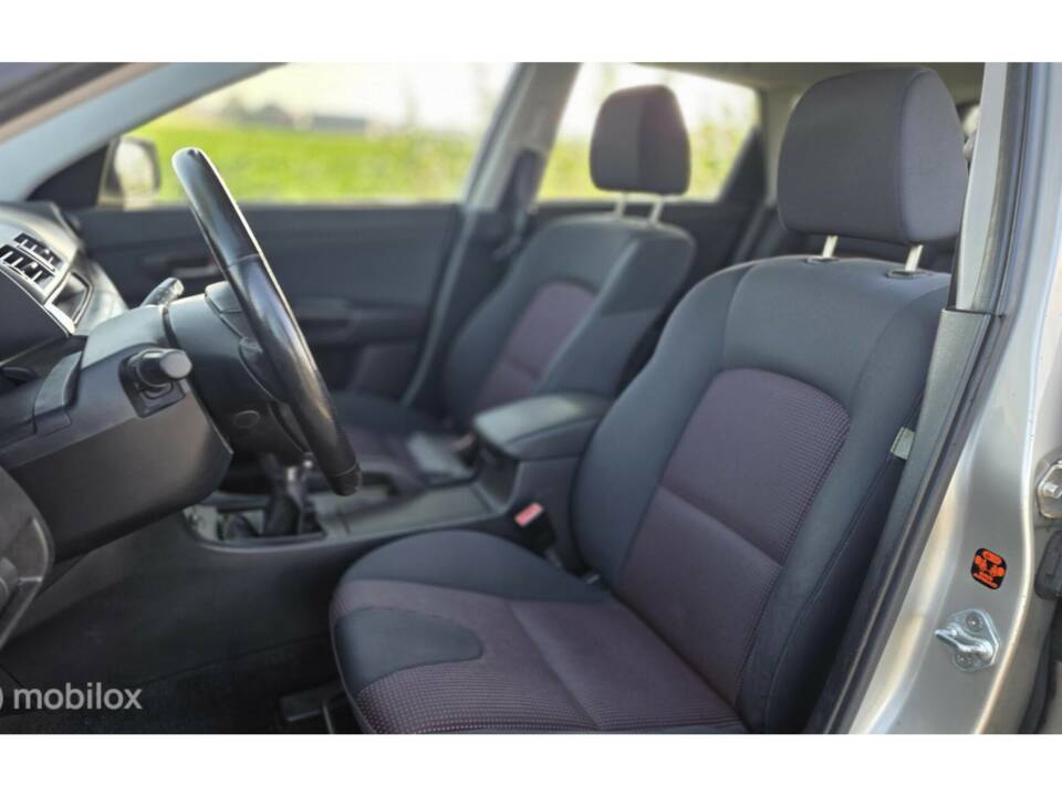 Image 14/30 of Mazda 3 - 1.6 (2005)