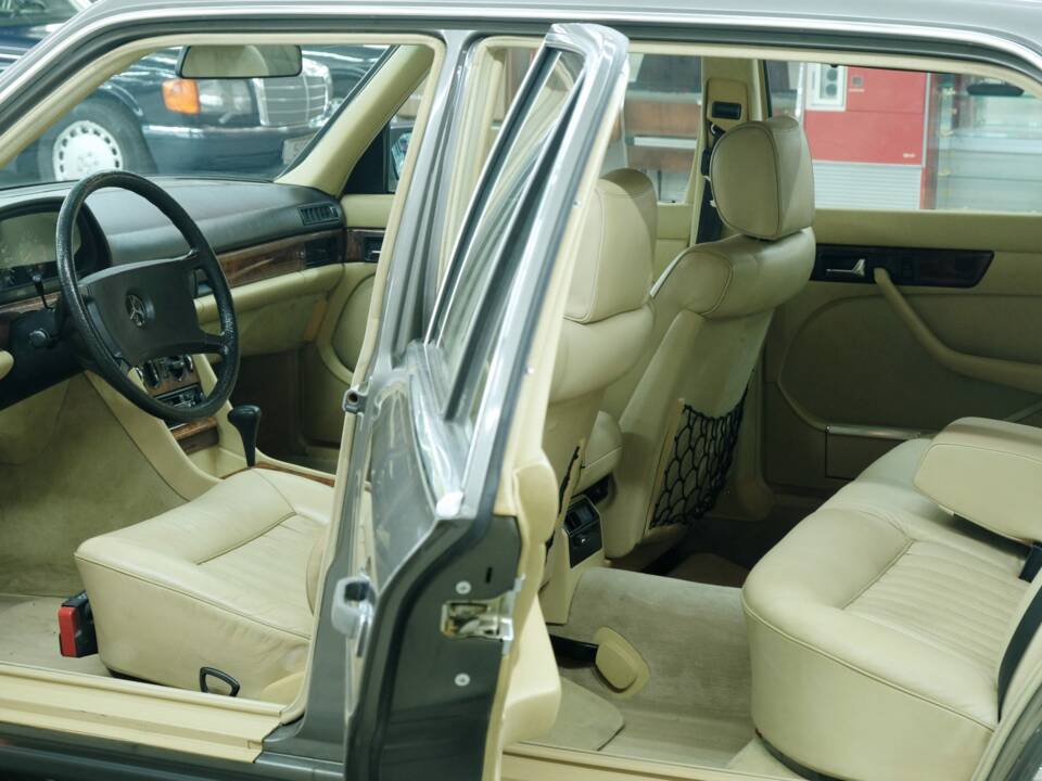 Bild 42/50 von Mercedes-Benz 500 SEL (1983)