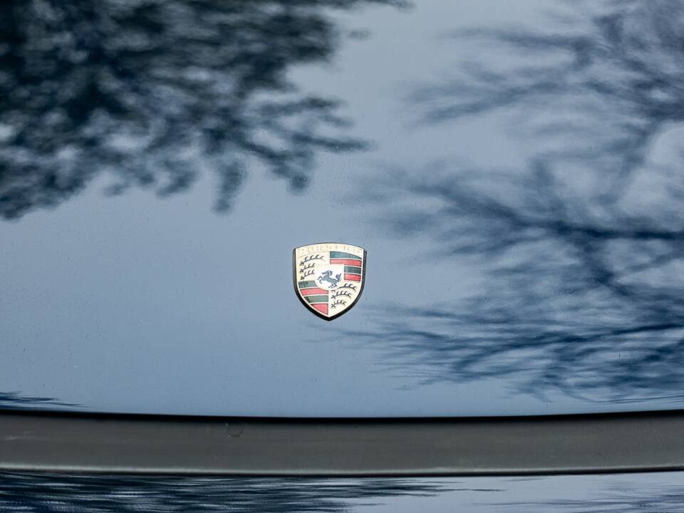 Image 13/50 of Porsche 911 Carrera 3.2 (1985)