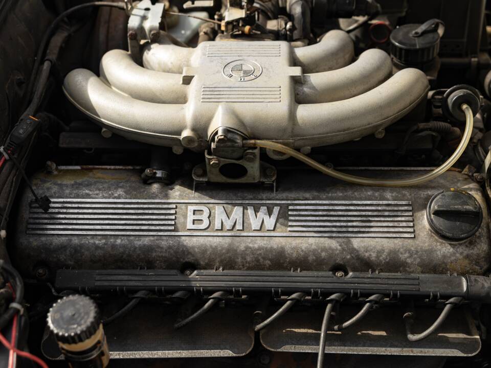 Afbeelding 37/48 van BMW 325i (1990)