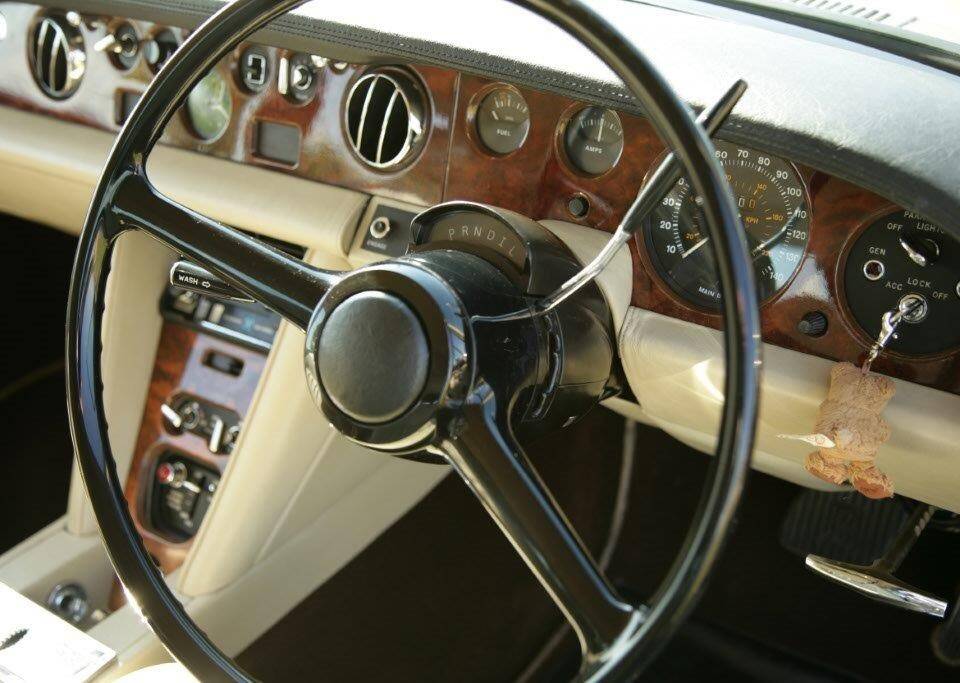 Bild 2/6 von Rolls-Royce Silver Shadow I (1976)