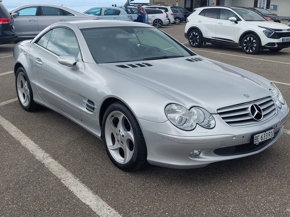 Image 2/30 of Mercedes-Benz SL 350 "Edition 50" (2004)