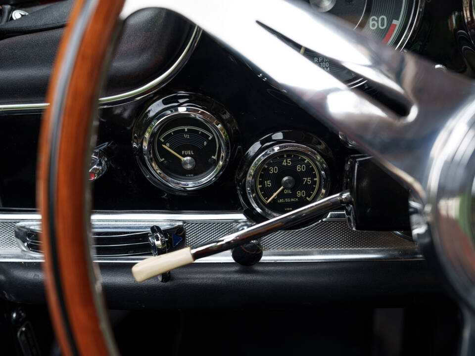 Image 20/32 of Mercedes-Benz 300 SL &quot;Gullwing&quot; (1955)