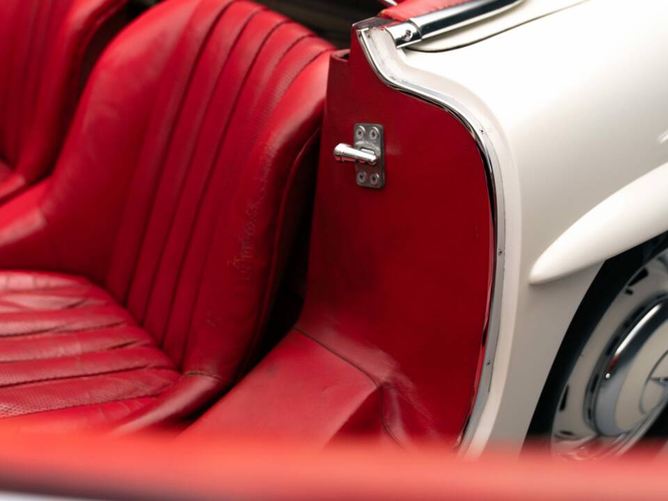 Bild 28/90 von Mercedes-Benz 300 SL Roadster (1963)