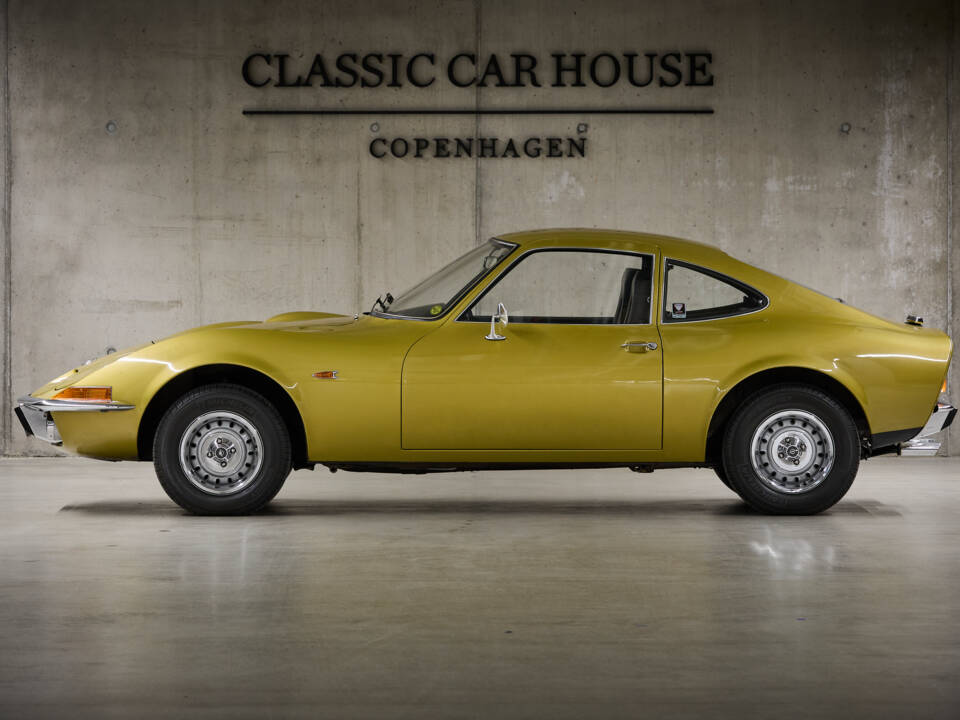 Immagine 2/89 di Opel GT 1900 (1972)