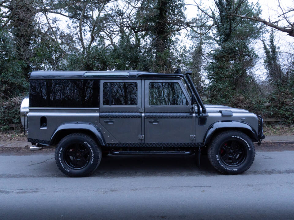 Image 7/16 of Land Rover Defender 110 (2010)