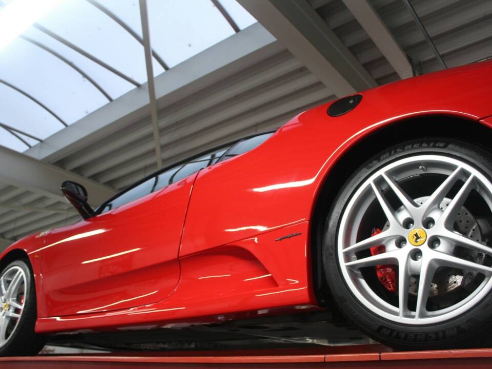 Bild 15/50 von Ferrari F 430 (2005)