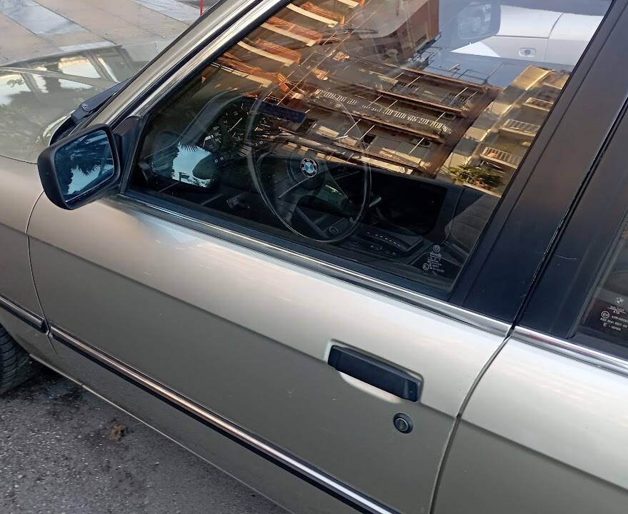 Image 5/51 of BMW 318i (1985)