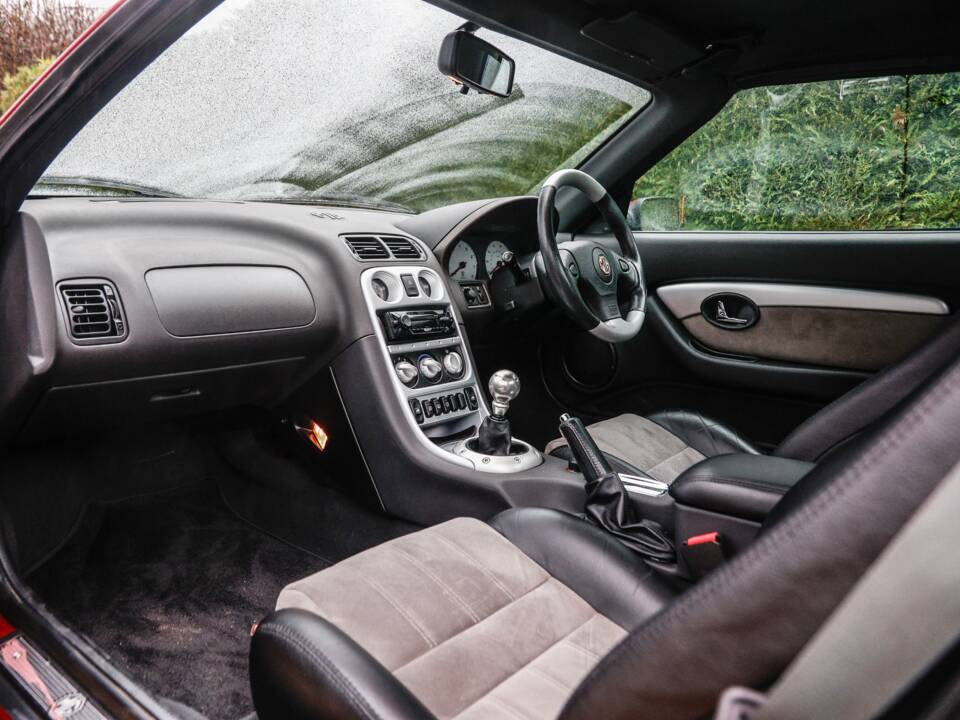 Image 30/37 of MG TF 135 (2005)