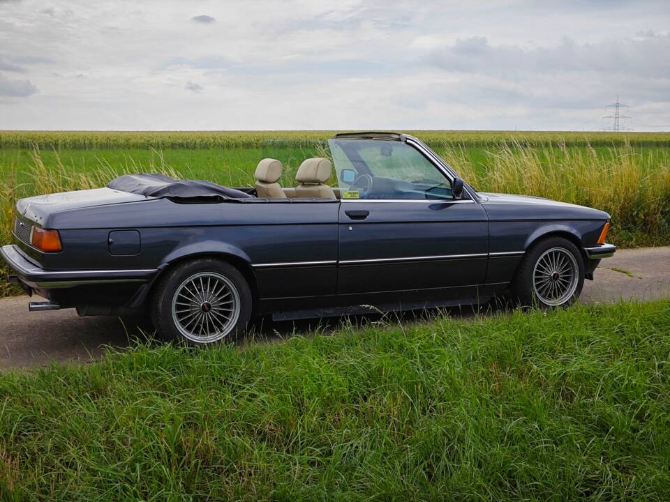 Image 10/21 of BMW 323i (1982)