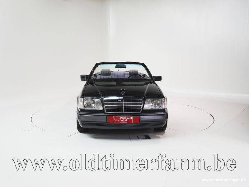 Bild 5/15 von Mercedes-Benz E 200 (1994)
