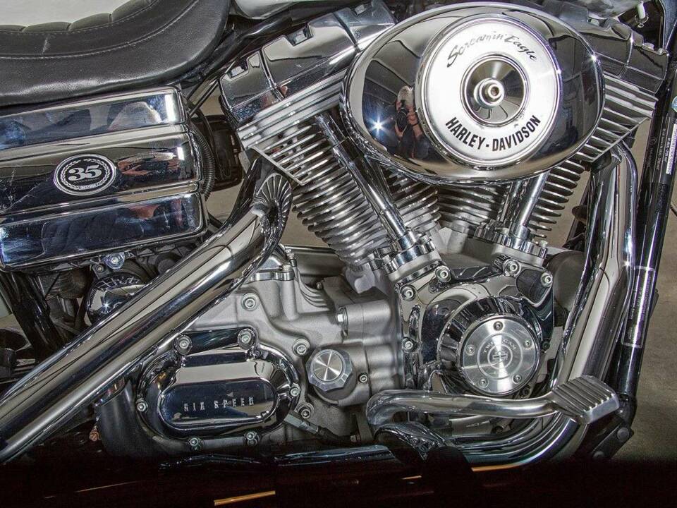 Image 22/31 of Harley-Davidson DUMMY (2005)