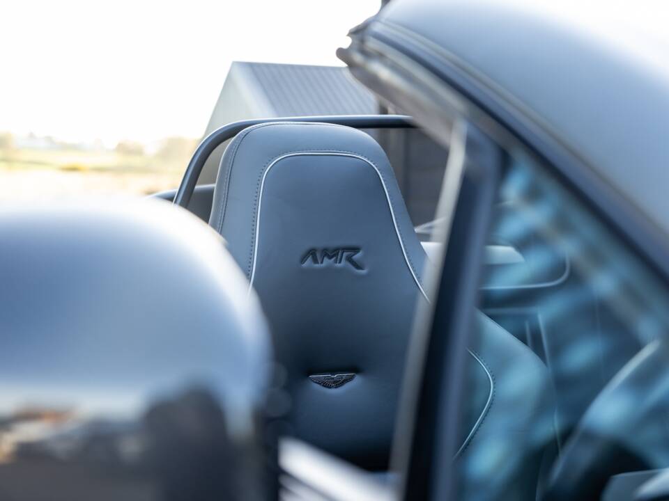 Image 43/53 of Aston Martin V12 Vantage AMR Roadster (2018)