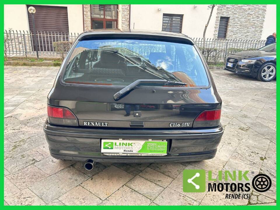 Bild 5/10 von Renault Clio I 1.8 16V (1992)